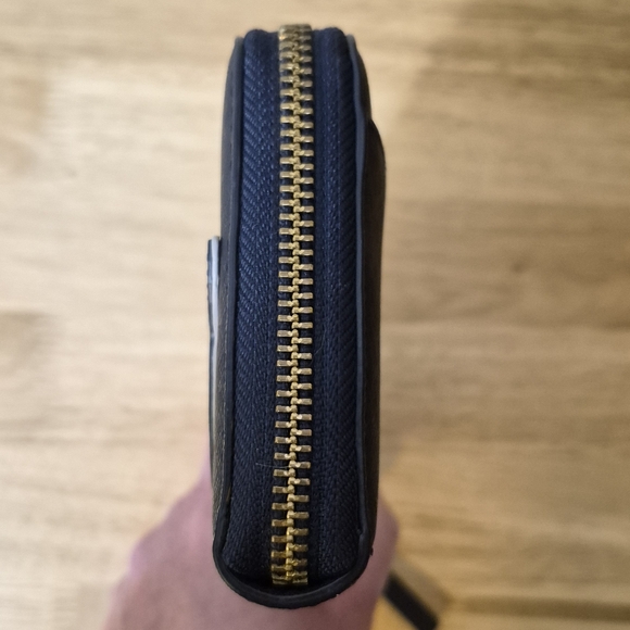 Kate Spade Novelty Blue Whale Wallet - Picture 9 of 13